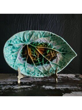 Antique Majolica Begonia Leaf Decorative Plate Green and Brown Glaze Design